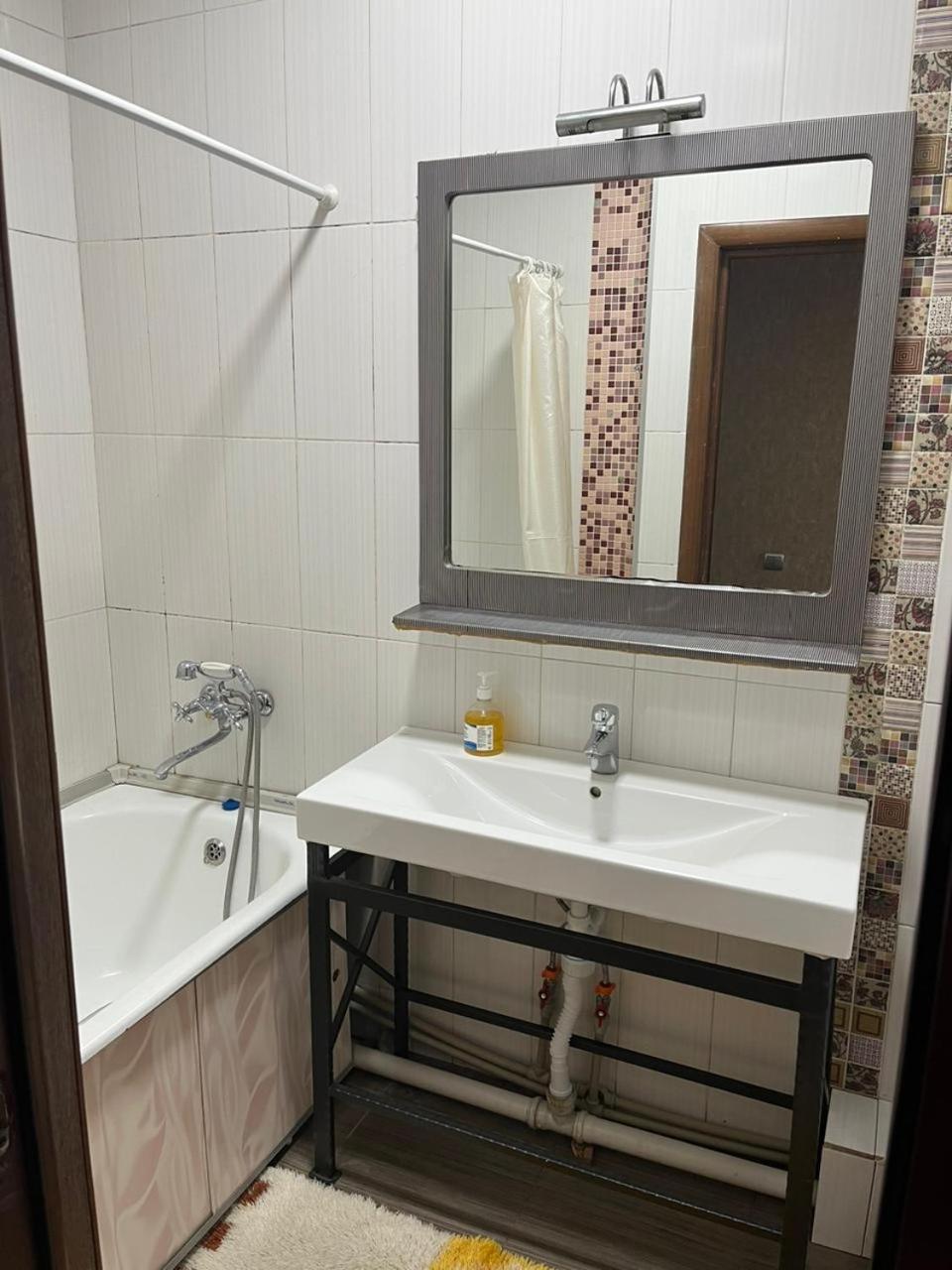 Apartments On Mustafa Ozturk 알마티 객실 사진